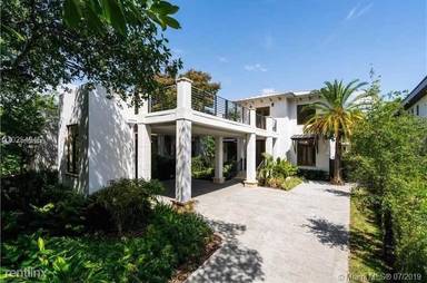 Main picture of 1621 S Bayshore Dr