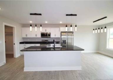 Main picture of 4448 Venice Way