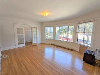 Main picture of 247 25th Ave