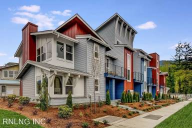 Main picture of 250 SE Orchard Dr