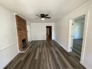 Main picture of 301 Mill Ave