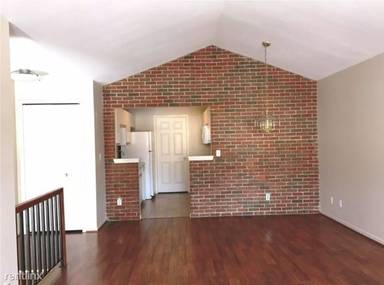 Main picture of 4676 Berkshire Dr