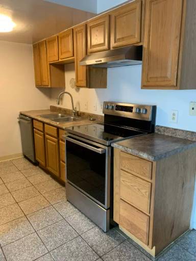 Main picture of 728 Ohio Pike