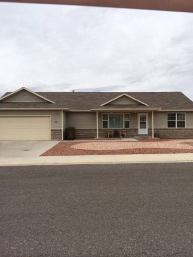 Main picture of 3233 Meadows Pkwy