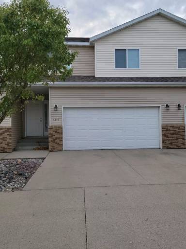 Main picture of 4241 Estate Dr S