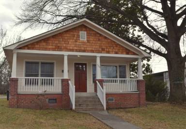 Main picture of 700 Charles Ave