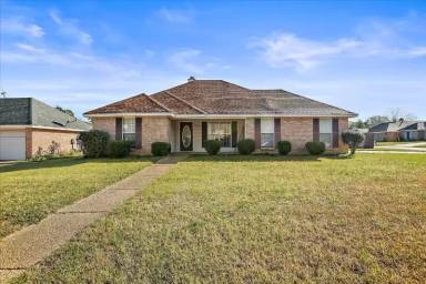 Main picture of 4301 Blaine Cir