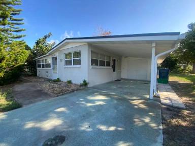 Main picture of 114 Essex Dr