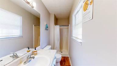 Main picture of 6952 Apache Ln