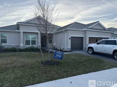 Main picture of 7796 Lakes Edge Ln