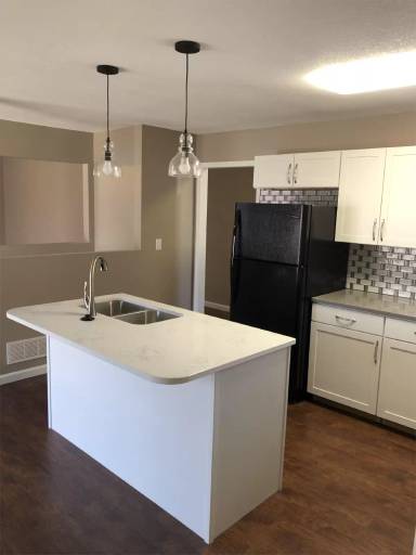 Main picture of 1256 N Country Acres Ave