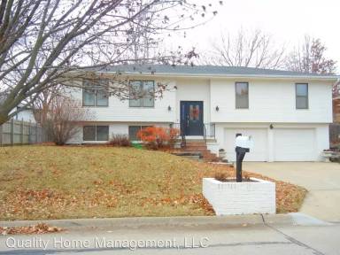 Main picture of 3419 Woods Dr