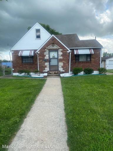 Main picture of 400 S 42nd St