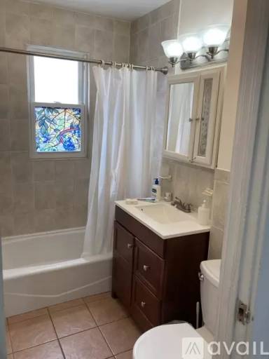 Main picture of 40 Woodbine St