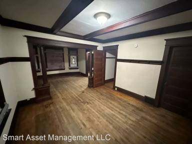 Main picture of 2768 N 28th St