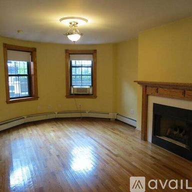Main picture of 95 E Brookline St
