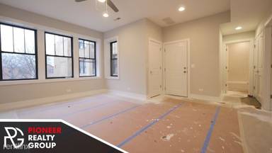 Main picture of 2618-26 N Rockwell St