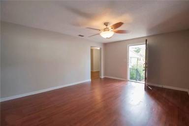 Main picture of 106 Borrell Blvd