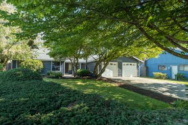 Main picture of 2721 SE Aspen Ct