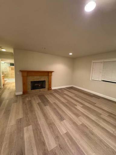 Main picture of 1033-1037 W 1st St
