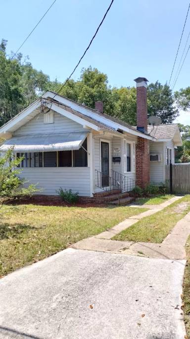 Main picture of 98 Andress St
