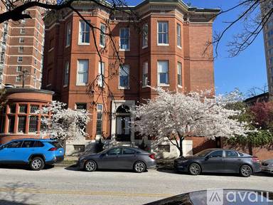 Main picture of 106 E Chase St