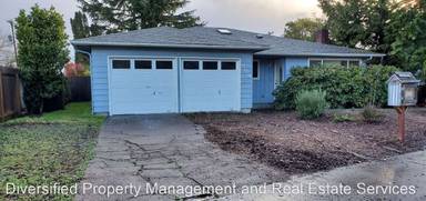 Main picture of 908 NW Sequoia Ave