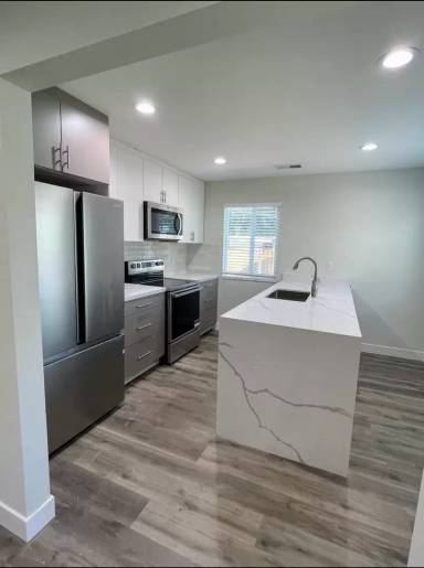 Main picture of 694 San Luisito Way