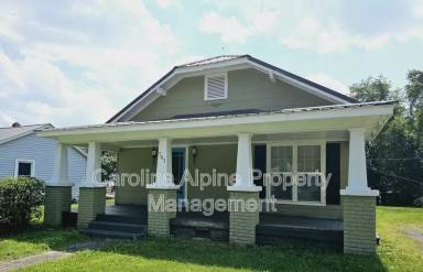 Main picture of 703 7th St