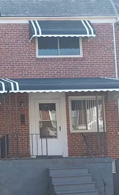 Main picture of 923 Bonaparte Ave