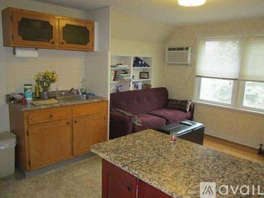 Main picture of 2196 S River Rd