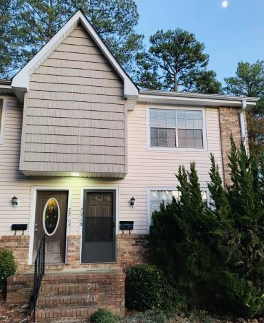 Main picture of 2725 Southbury Cir