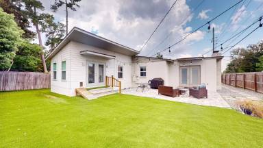 Main picture of 1934 Dunsford Rd