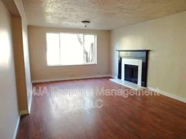 Main picture of 1161 S Blair St