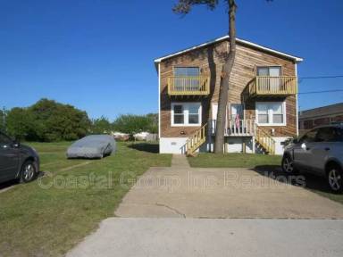 Main picture of 9512 18th Bay St