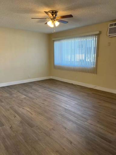 Main picture of 1415 E Alondra Blvd