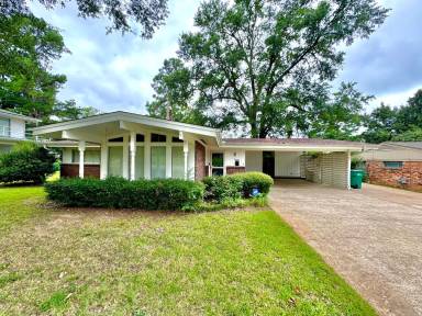 Main picture of 5 Park Ln