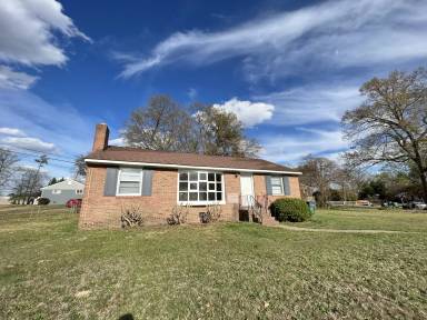 Main picture of 8214 Reinland Dr