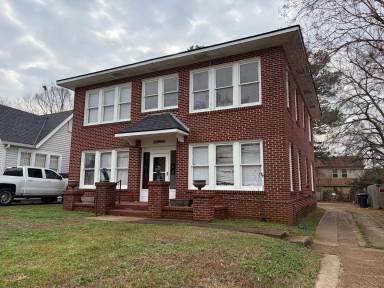 Main picture of 643 Ratcliff St