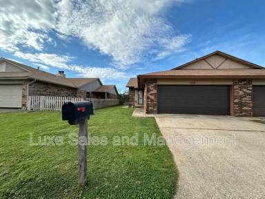 Main picture of 520 Peppertree Ln