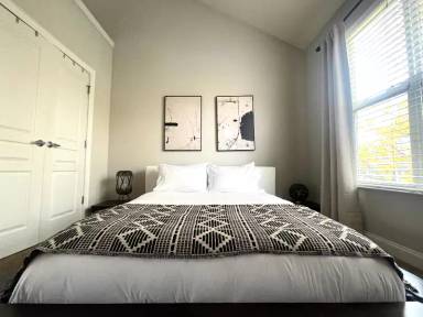 Main picture of 914 Garden District Dr