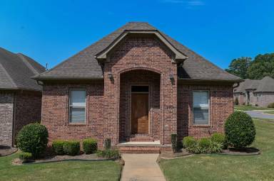 Main picture of 2900 Lehigh Dr