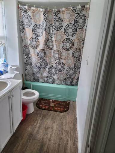 Main picture of 392 S Orange Ave