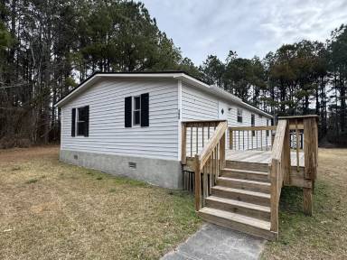 Main picture of 157 Conover St