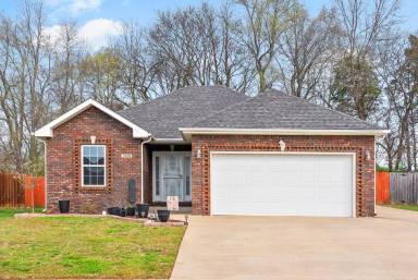 Main picture of 1028 Hendricks Ct