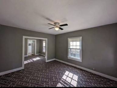 Main picture of 2992 Jefferson St
