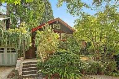 Main picture of 6528 16th Ave NE