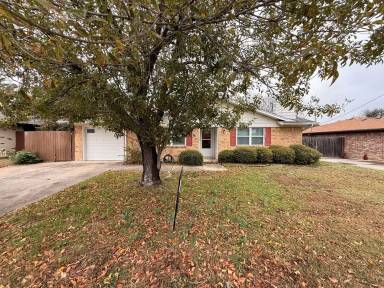 Main picture of 605 E Jasper Dr