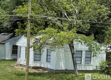 Main picture of 807 E Dean Ave