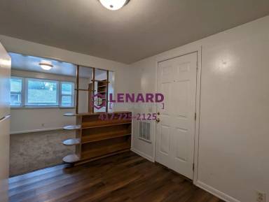 Main picture of 1005 S Mill Pl